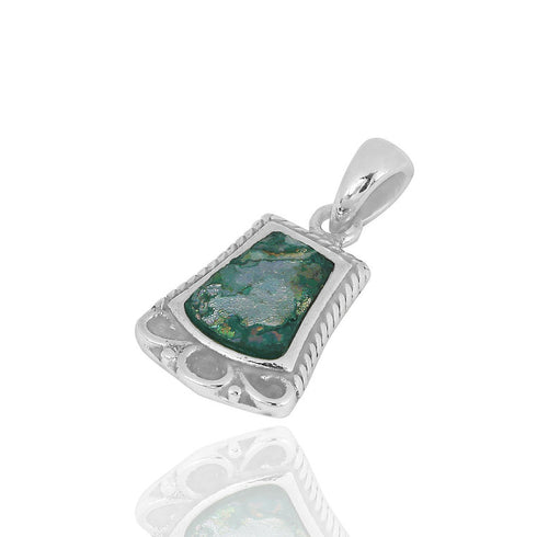 Elegant Royal Roman Glass Pendant